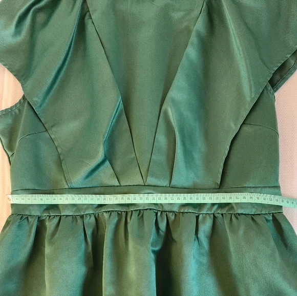 Emerald Green Sateen Dress - Picture 8 of 11